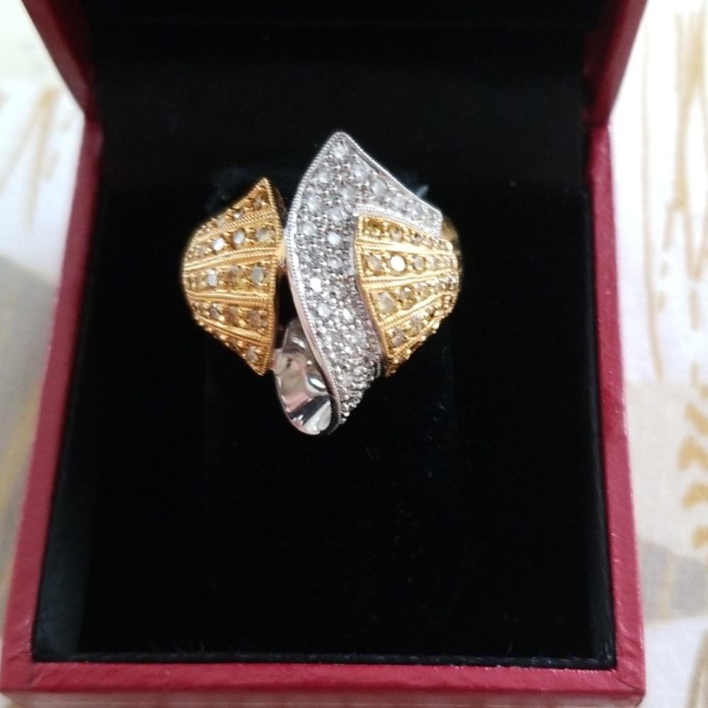 18kt Gold Diamond Ring